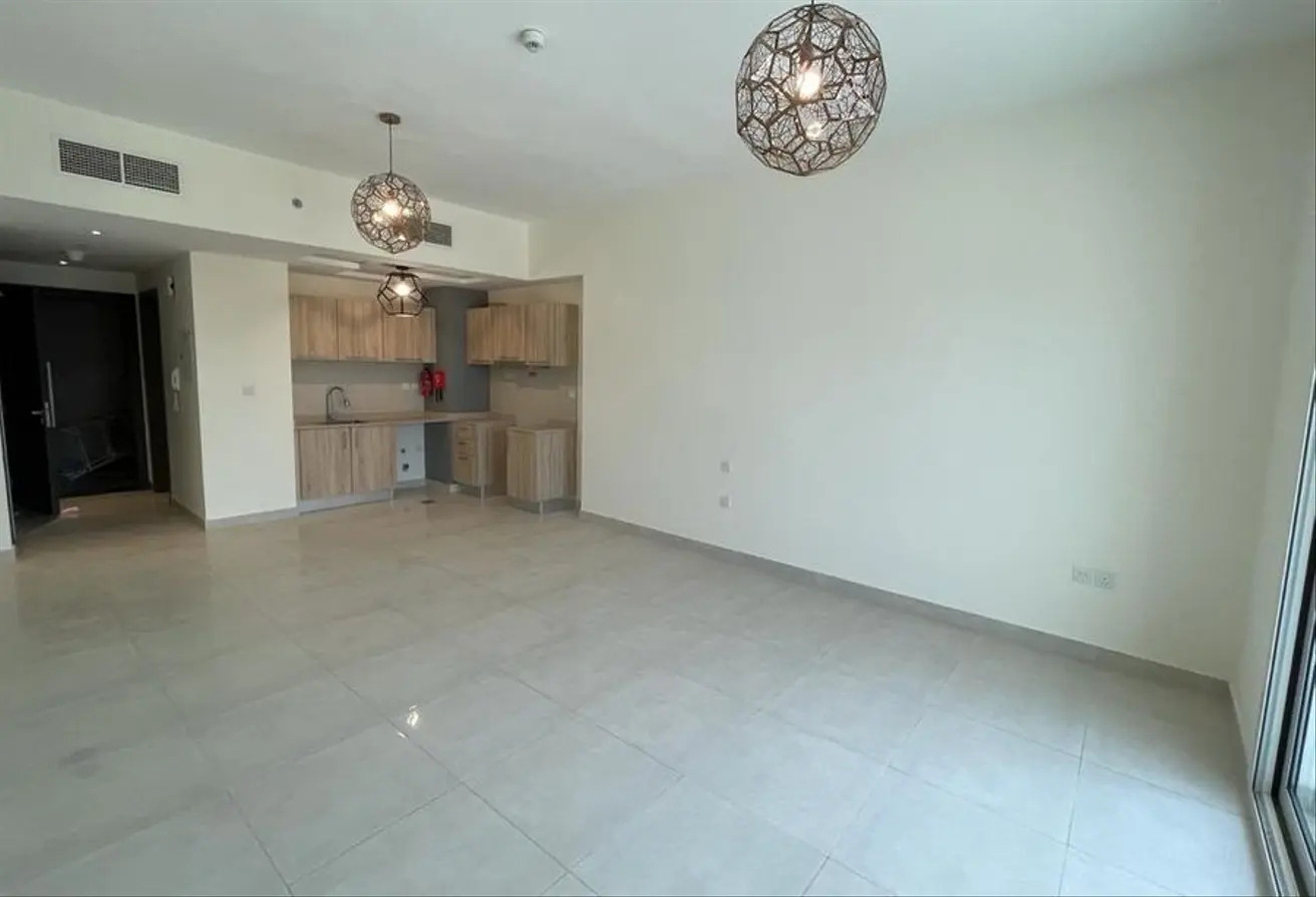 استودیو بیزنس بی B107 - تصویر 4